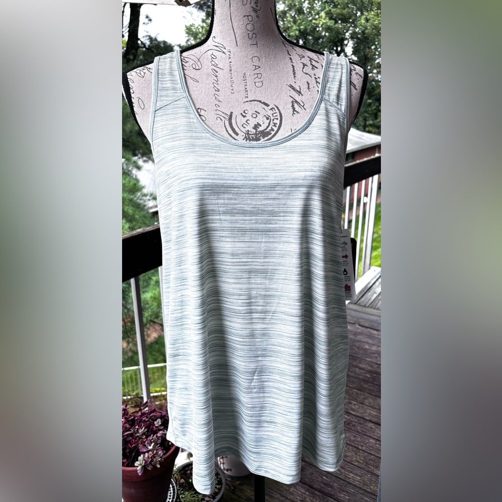 Women’s Relaxed Fit Racerback Athletic Tank Top
Medium